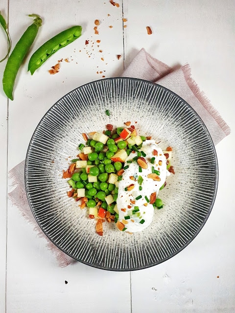 salade de petits pois, pommes, feta