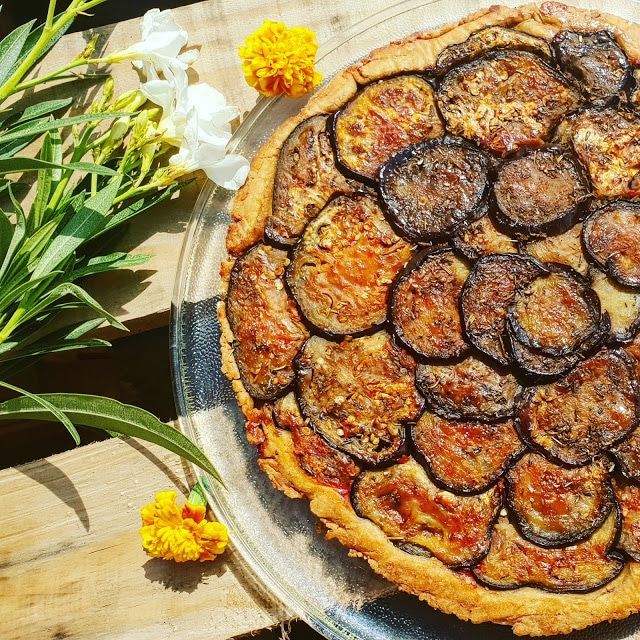 Tarte tatin aubergine au sirop d'érable (végétalien-sans gluten)