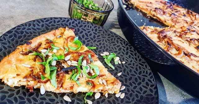 SOCCA (ou farinata) AUX OIGNONS caramélisés (végétalien-sans gluten)
