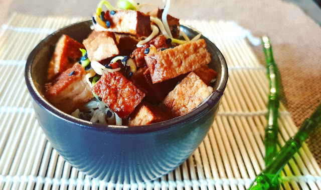 TOFU fumé MAISON AU thé noir et caramélisé