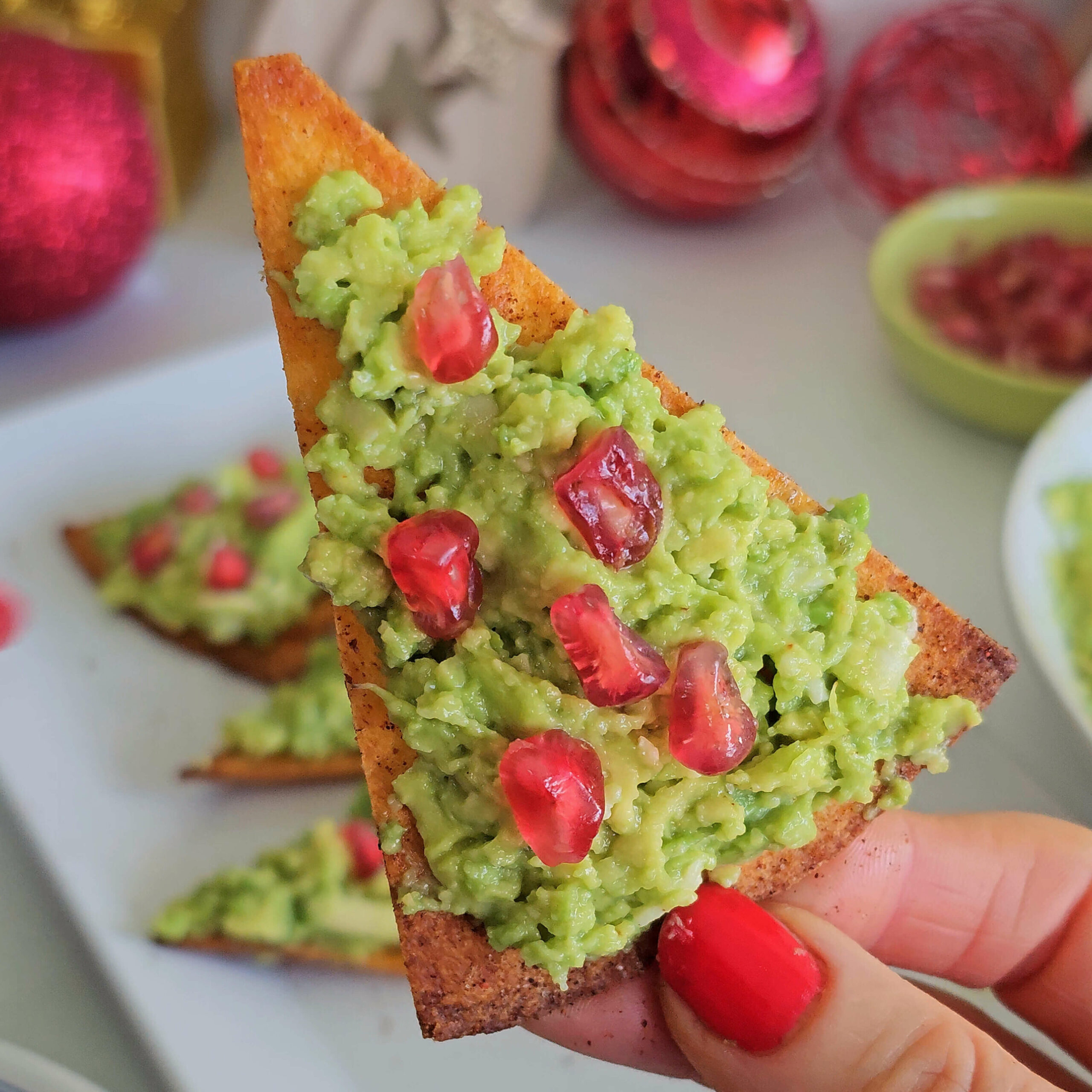 nachos de wrap et guacamole façon sapin de Noël