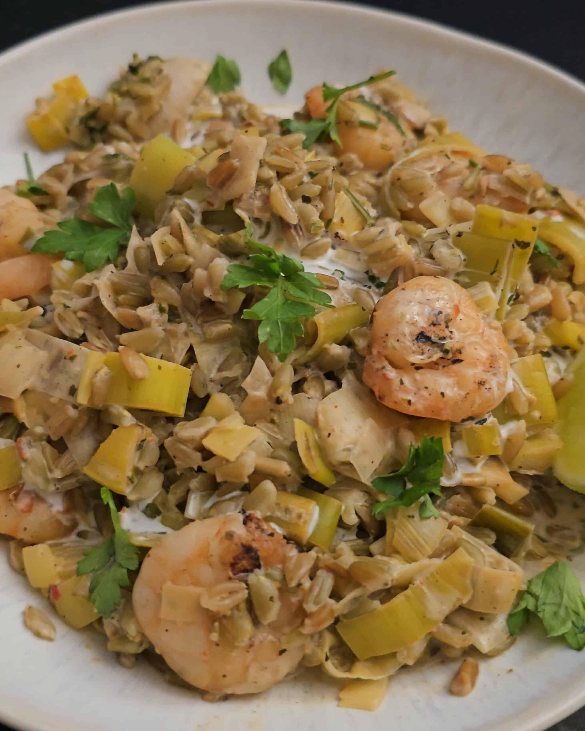 épeautre crémeux, poireaux et crevettes citronnées