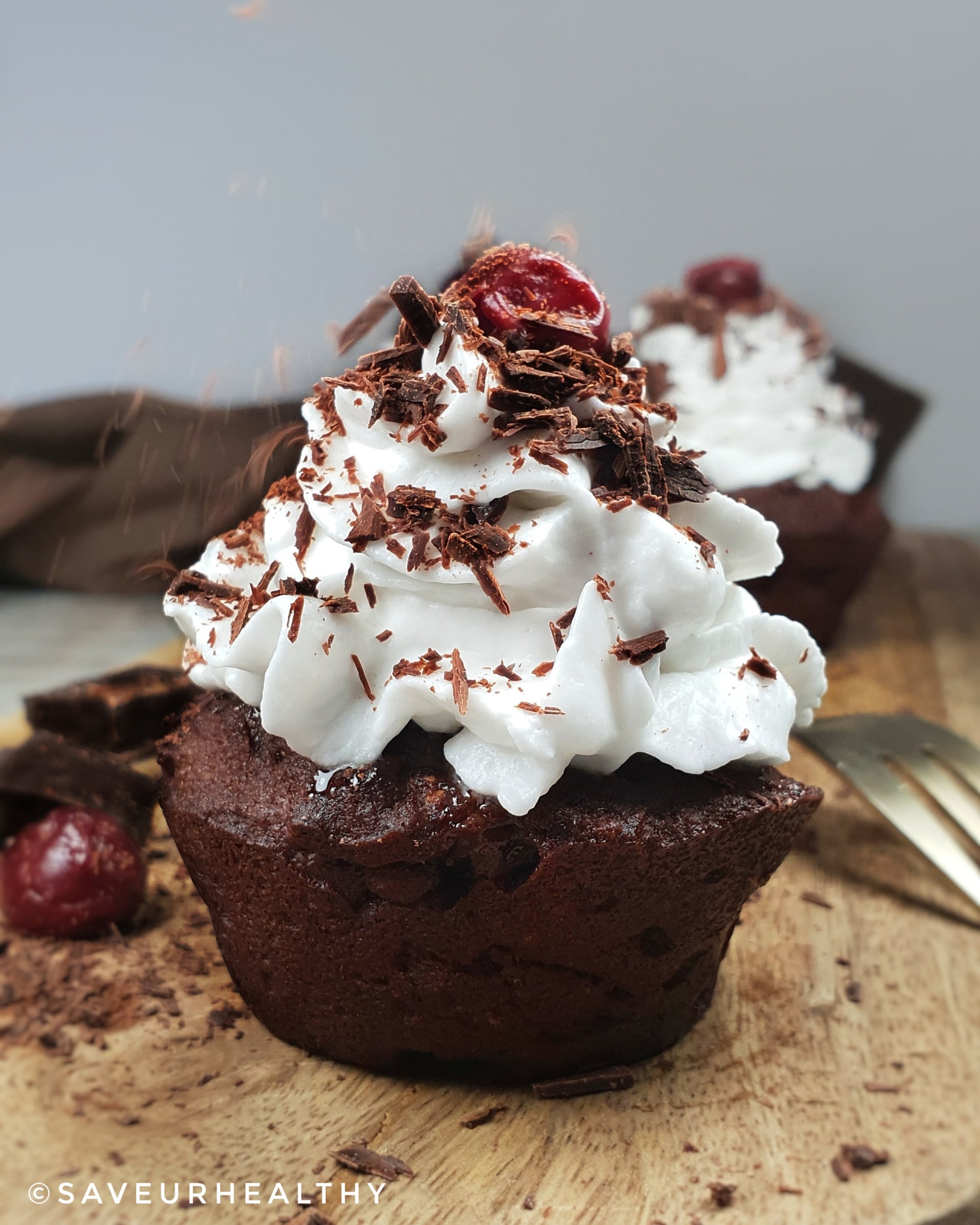 FORÊT NOIRE à la farine de coco et chia (sans gluten-vegan)