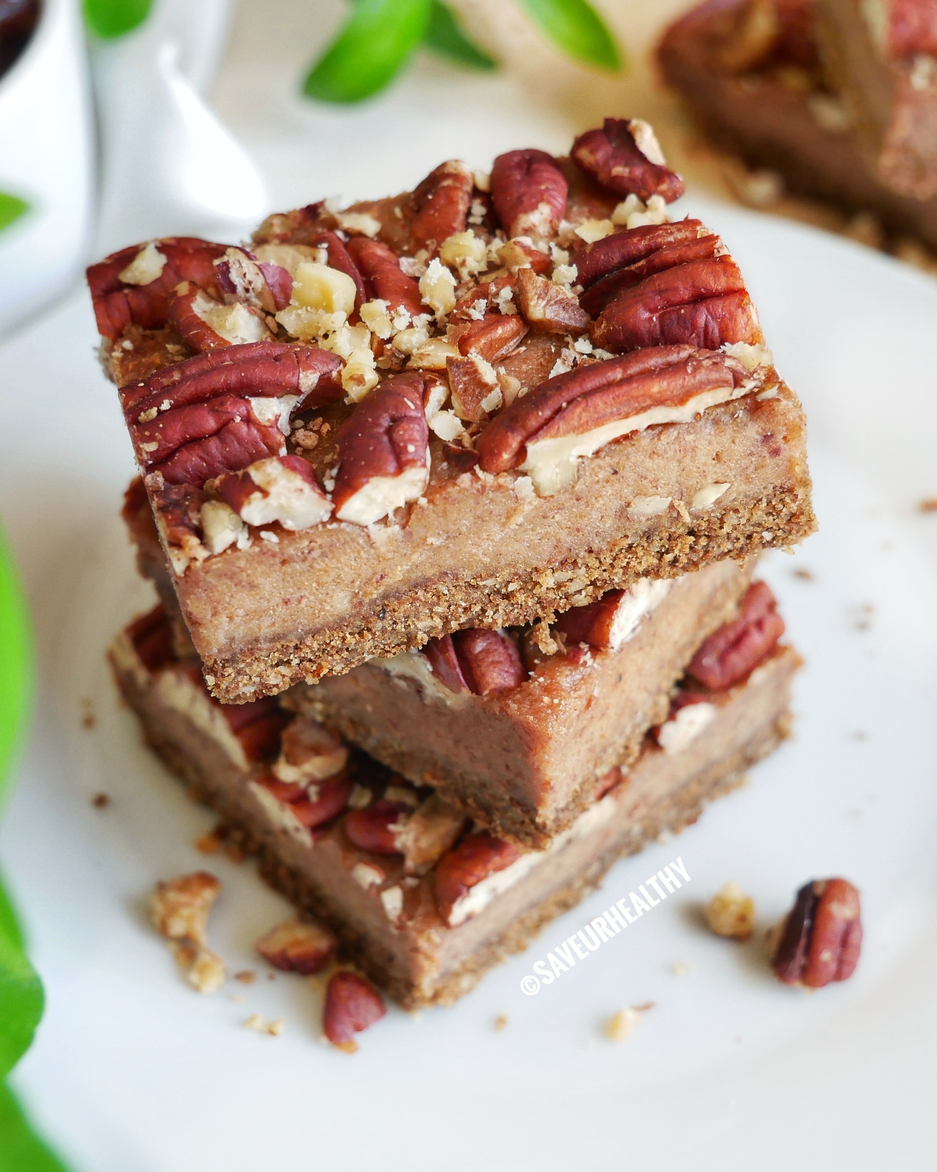 TARTE AUX NOIX DE PECAN ET SON CARAMEL DE DATTES ( sans gluten, sans lactose, vegan)