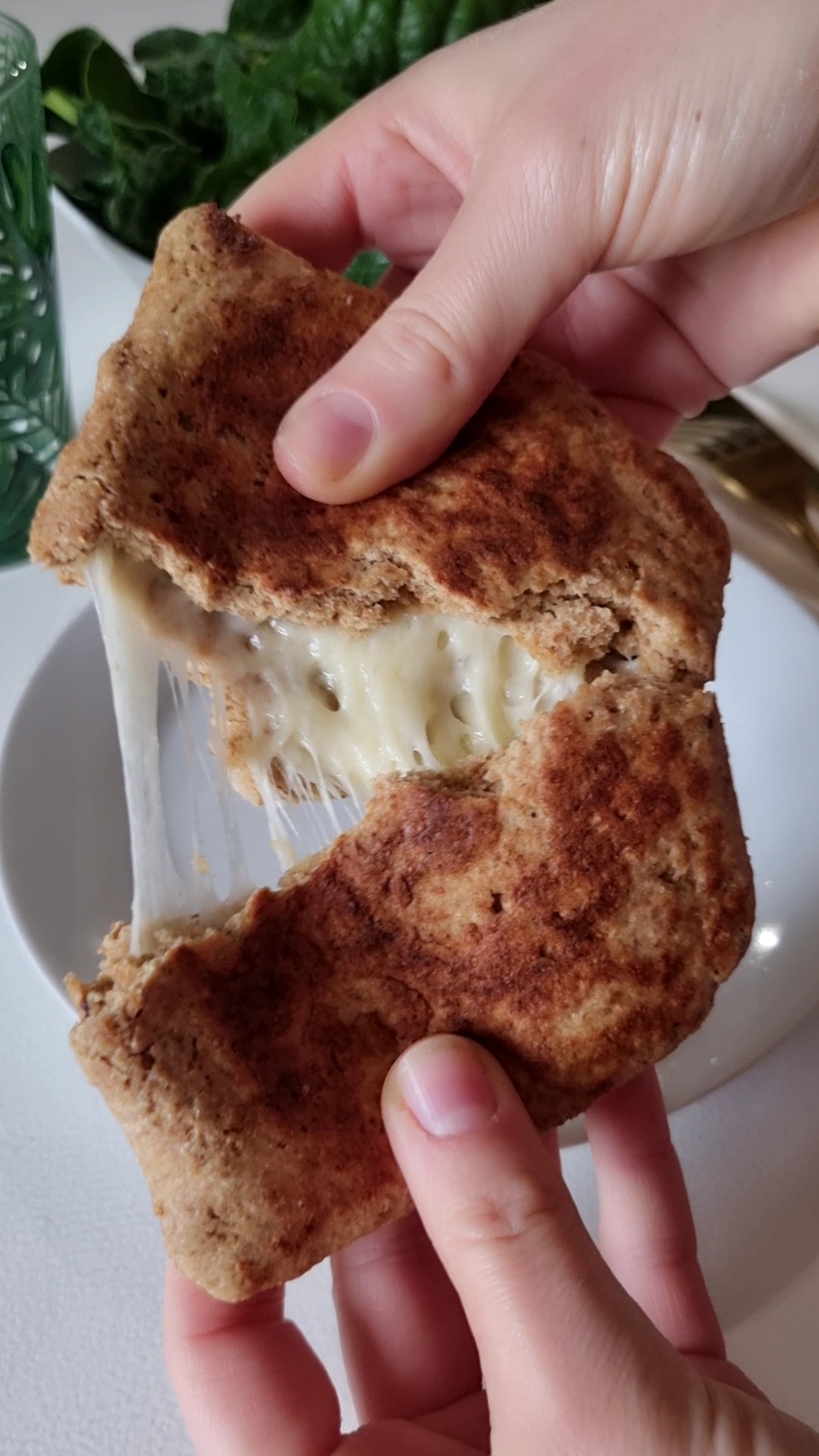 pain au fromage express (cheese naan)